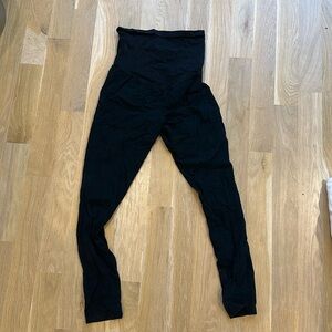 Liz Lange Maternity Leggings
